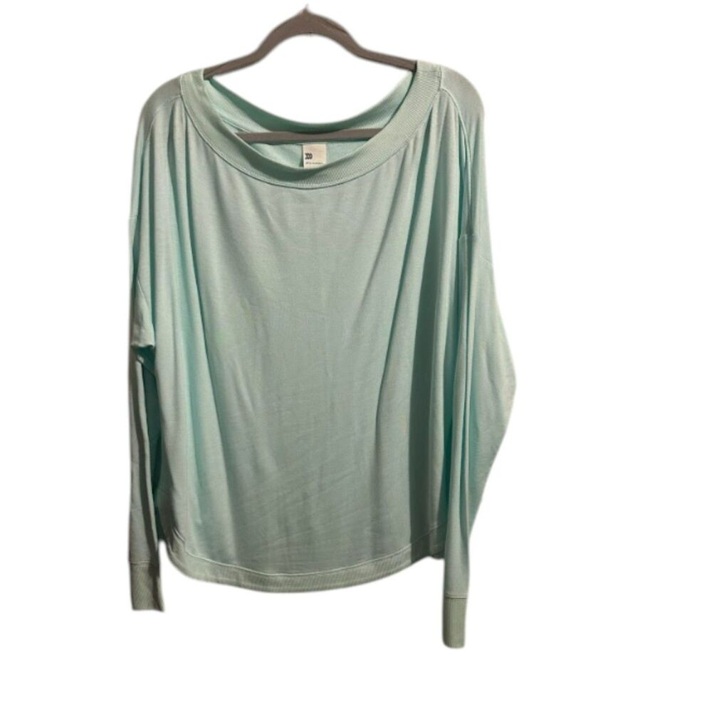 Women's All in Motion Light Blue Long Sleeve Relaxed Fit Pullover